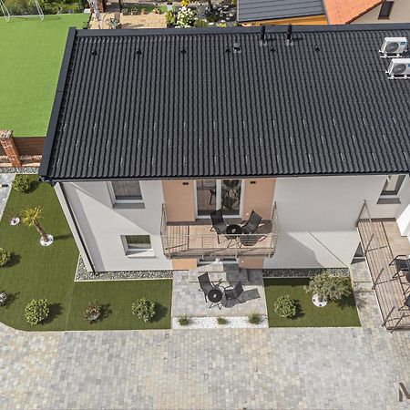 Melomi Apartman Шарвар Экстерьер фото