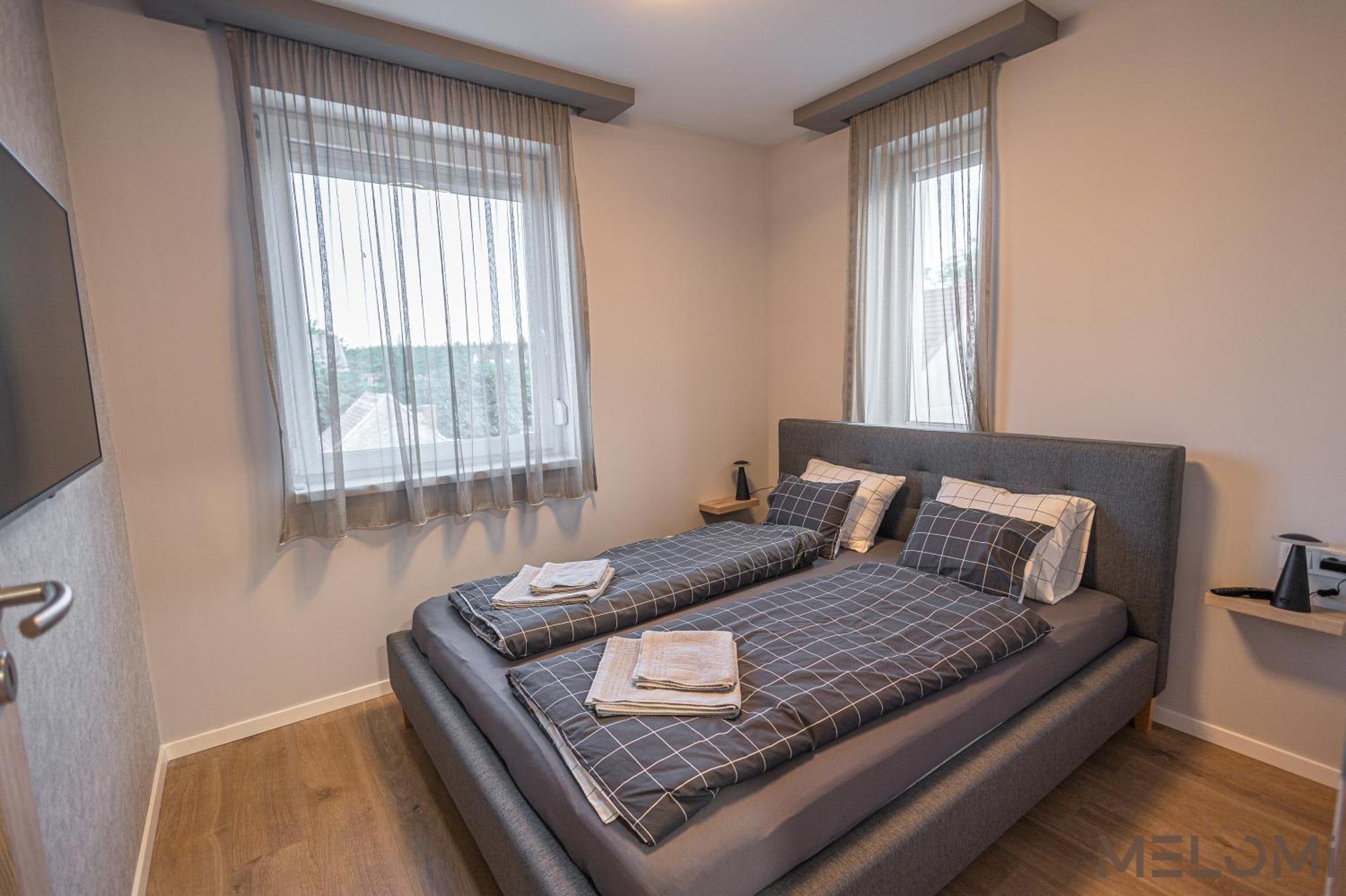 Melomi Apartman Шарвар Экстерьер фото
